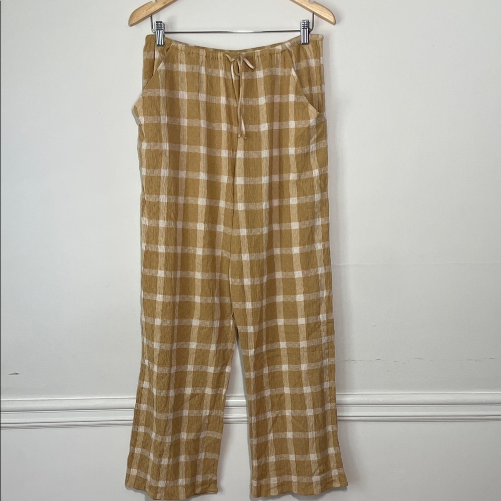 Billabong Women’s Checked Out Crinkle Drawstring Pants Tan/White M